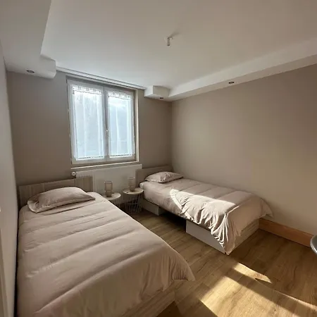 4-bedroom Apartament *